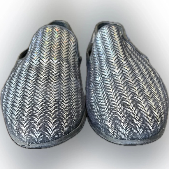 Walk London Silver Holographic V-Pattern Glit Loafers, Men’s Size 8 - Picture 2 of 7
